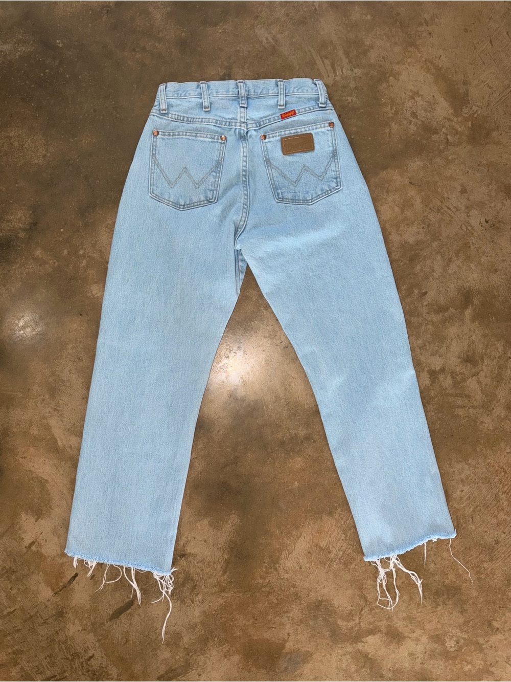 Wrangler Light Wash High Rise Crop Jeans Raw Hem Size 5 - Picture 3 of 10